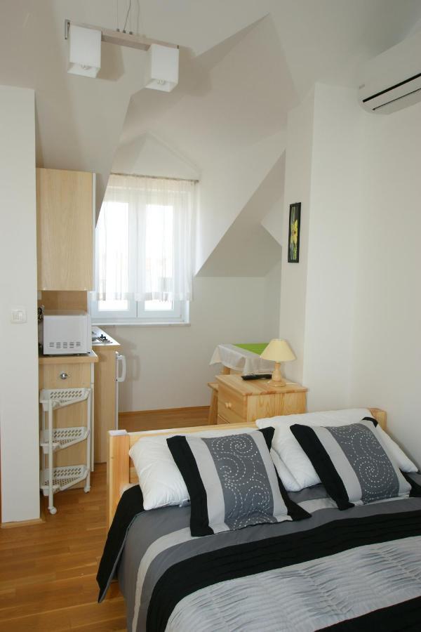 Villa Trio Srima Extérieur photo